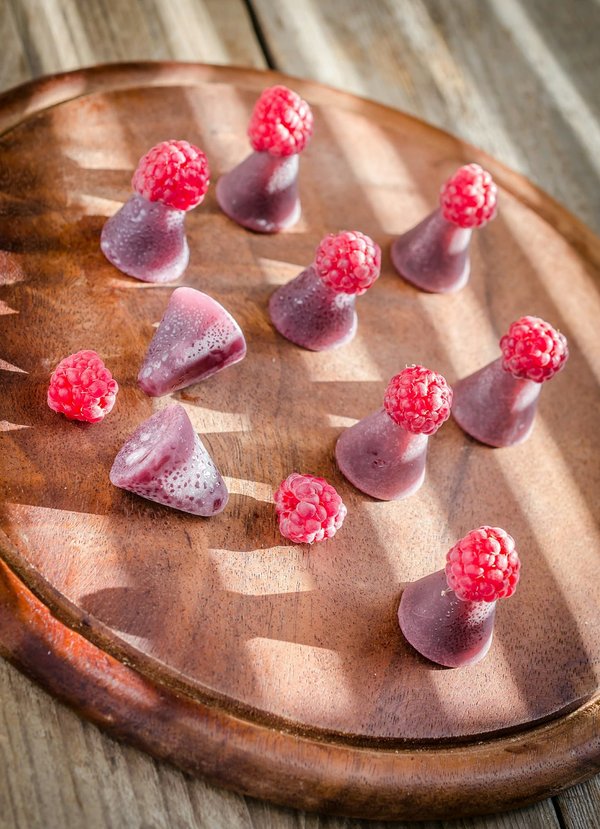 Quelles astuces pour choisir un chapeau qui convient à un visage rond?